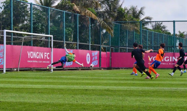 B体育官网-克雷桑归队 热身赛山东泰山1:5不敌韩国龙仁