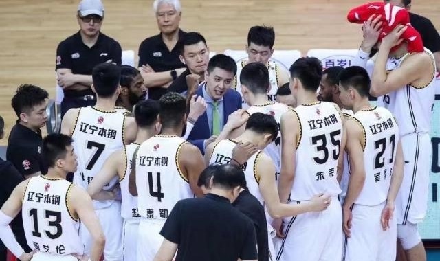 B体育入口-上下半场判若两队！辽宁逆转广厦 挺过最艰难一战