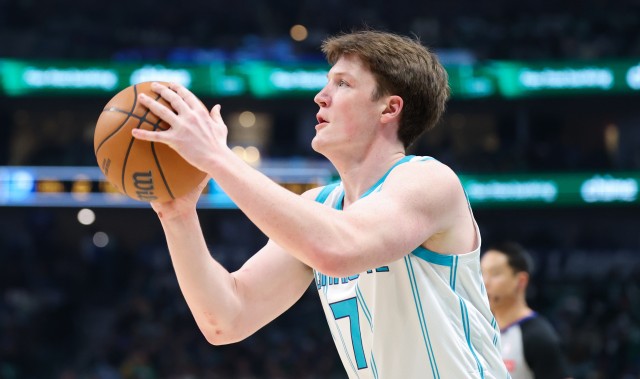 高歌猛进！黄蜂8连胜杀进东部附加赛区 先后战胜雷、掘、刺、火