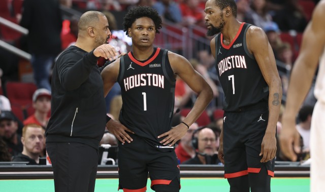 B体育入口-NBA彩经：火箭大胜奇才 雄鹿不敌绿军 爵士难挡掘金 快船拿下勇士