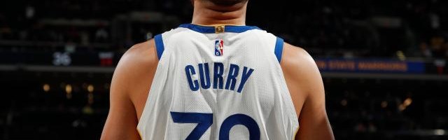 B体育官网-只差1球加冕三分王！库里把登基时刻留到篮球麦加