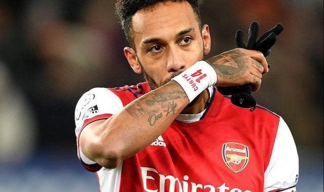 B体育APP-奥巴梅扬被剥夺队长袖标 一再违纪让塔帅忍无可忍